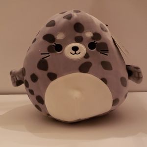 New with Tags 8" squishmallow Isis